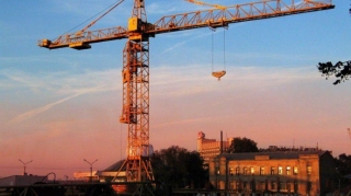 Xaçmazda şirkət əməkdaşı krandan yıxılaraq ölüb