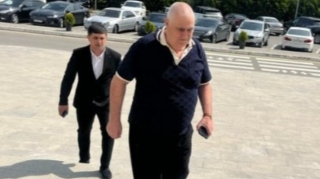 "Sizdən narazıyam, 75 yaşlı kişini yollarda əsir etmisiniz" - "Şərurlu İsfəndiyar" 