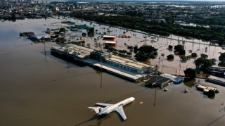 В Бразилии аэропорт затопило после сильных дождей 