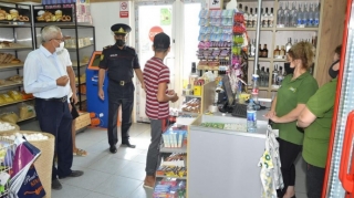 Pirallahıda mağazalarda maskadan istifadə etməyən şəxslər cərimələnib  - FOTO