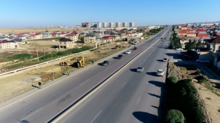 Bakı-Şamaxı-Yevlax yolunda daha bir yerüstü piyada keçidinin inşasına başlanılıb  - FOTO