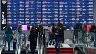Moskvanın hava limanlarında reyslər kütləvi şəkildə təxirə salınıb 
