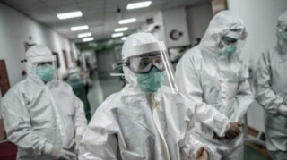 Azərbaycanda koronavirusla mübarizə aparan mütəxəssisə bir aya 7 min manat ödənilib   - FOTO