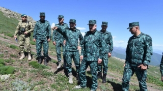 Prezidentin köməkçisi və DSX rəisi Ermənistanla sərhəddə gedib - FOTO