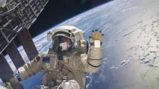 Первый корабль с космическими туристами отделился от МКС и направился к Земле