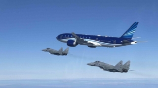 Serbiya qırıcıları Prezidentin təyyarəsini belə müşayiət etdi - FOTO 