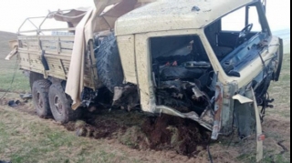 Kəlbəcərdə hərbi yük maşınımız minaya düşdü; itkimiz var  - FOTO