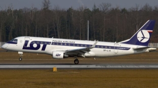 Polşa aviaşirkəti Bakıya uçuşların sayını artırmağı planlaşdırır