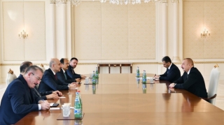İlham Əliyev  Türkiyənin nəqliyyat və infrastruktur nazirini qəbul edib  - FOTO