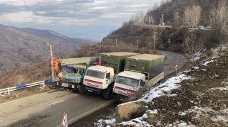 Rusiya sülhməramlıları da Xankəndi yolunu tam bağladı  - FOTO
