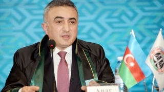 Anar Bağırov Bakıda vəkilin intihar etməsinə münasibət bildirdi