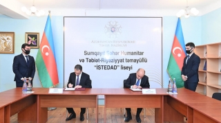 Nazir şagirdlərlə görüşündən yazdı  - FOTO