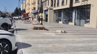 AYNA расширила тротуар и урегулировала парковку – ВИДЕО 