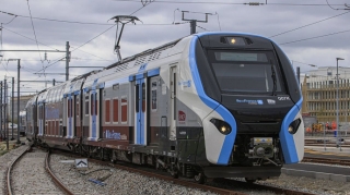 Parisdə naməlum şəxs qatarda sərnişinlərinə bıçaqla hücum etdi 