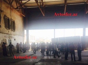 “Maşın bazarı”nda satıcılar mağazaları bağlayıb yola çıxdılar - FOTO-VİDEO