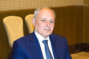 Nazir ağır qəzada yaralananların vəziyyətini nəzarətə götürdü