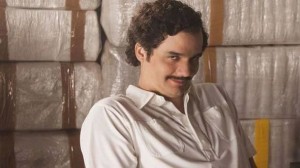 Tanınmış aktyoru avtomobilində öldürdülər