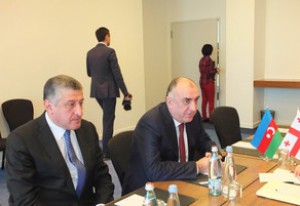 XİN rəhbəri: "BTQ dəmir yolu xəttinin rəsmi açılışı Bakı şəhərində olacaq”