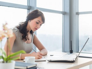 Ofis işçilərinə xəbərdarlıq: Çox oturmaq siqaret çəkməkdən daha təhlükəlidir