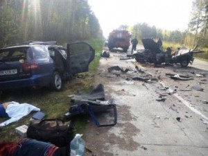 İki avtomobil toqquşdu - 5 ölü, 2 yaralı