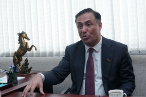 Deputatdan daha bir qalmaqallı açıqlama: “Qadınların maşın sürməsinə...”