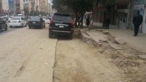 Bakının mərkəzi küçəsində biabırçı vəziyyət - FOTO