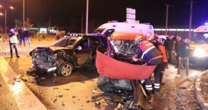 Sərxoş sürücü “CİP”ni iki avtomobilə çırpdı: 4 yaralı - FOTO