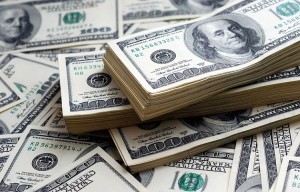 Bakıda qadına qarşı 240 min dollarlıq dələduzluq edilib