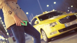 Qadınlara qeyri-etik təkliflər edən taksi sürücüləri cəzalandırıldı 