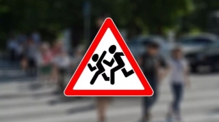 Bakıda 10 yaşlı uşağı avtomobil vurdu