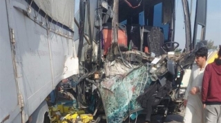İraqda iranlı zəvvarların avtobusu qəzaya uğrayıb, 19 nəfər yaralanıb 