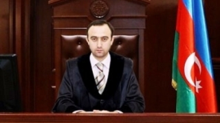 Azərbaycanda hakim işə velosipedlə gedir   - FOTO