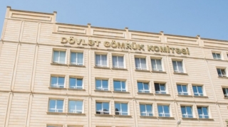 Avtomobildə gizlədilmiş spirtli içki və dərman preparatları aşkarlanıb