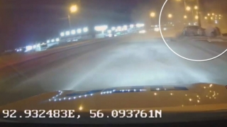 Atasının maşını ilə polisdən qaçan 18 yaşlı gənc ağır qəza törətdi; dostu öldü - VİDEO 