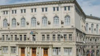 Konstitusiya Məhkəməsinin hakimlərinə aid yaş senzi ləğv olundu