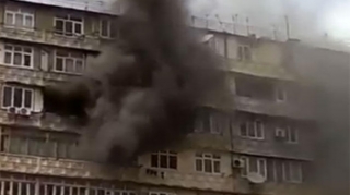 Bakıda yaşayış binasında yanğın olub, sakinlər təxliyə edilib 