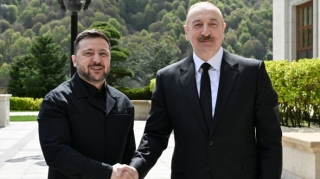 Zelenski Azərbaycandadır - Prezident Qəbələdə qarşıladı - FOTOLAR