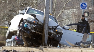 “Mercedes” ağaca çırpıldı;  sürücü öldü - Goranboyda  