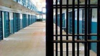 Rüşvətə görə tutulan gömrük əməkdaşı azadlığa buraxıldı