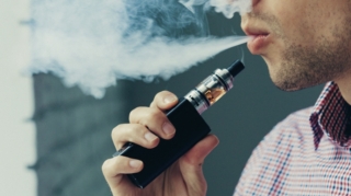 Elektron siqaret satanlar 5 min manat cərimə olunacaq 