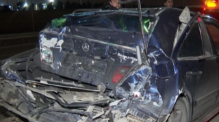 Avtobus "Mercedes"ə çırpıldı, 1 nəfər... - FOTO 