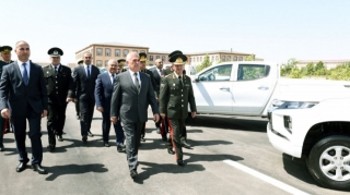 Əlahiddə Ümumqoşun Orduya yeni xidməti avtomobillər təqdim edilib - FOTO