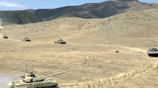 Əlahiddə Ümumqoşun Orduda hazırlıq məşqləri keçirilir - VİDEO 