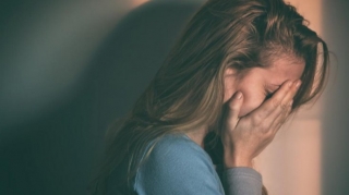 Bakıda 23 yaşlı qız nişanlısı tərəfindən DÖYÜLDÜ 