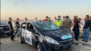 Abşeronda avtomobil aşıb, xəsarət alan var - FOTO 