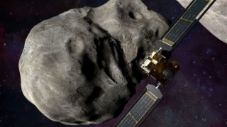Yerdən göndərilən kamikadze zondun asteroidə çırpılma anı – FOTO - VİDEO 