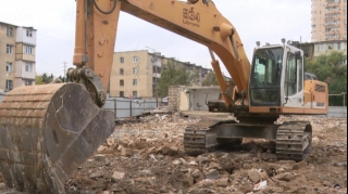 Bu metronun yaxınlığındakı evlərin sökülməsi müzakirə olunur