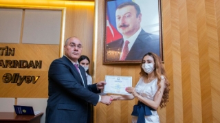 Səfər Mehdiyev "Könüllü gömrükçü"lərə sertifikatlar təqdim etdi  - FOTO