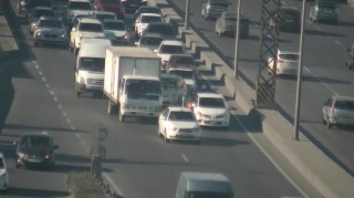 Ziya Bünyadov prospektində qəza olub, sıxlıq yaranıb    - FOTO