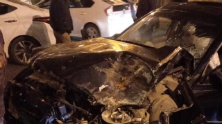 Bakıda minik maşını ağaca çırpılıb, xəsarət alanlar var - FOTO - VİDEO 